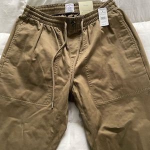New with tags mens medium Brooks Brothers Friday Pants
